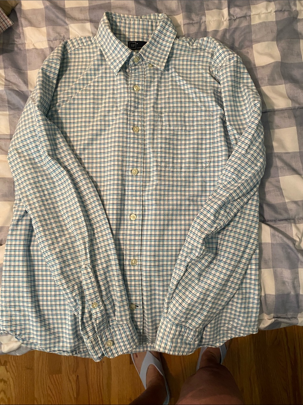 GAP Men's Blue and White Plaid Button-Down Shirt